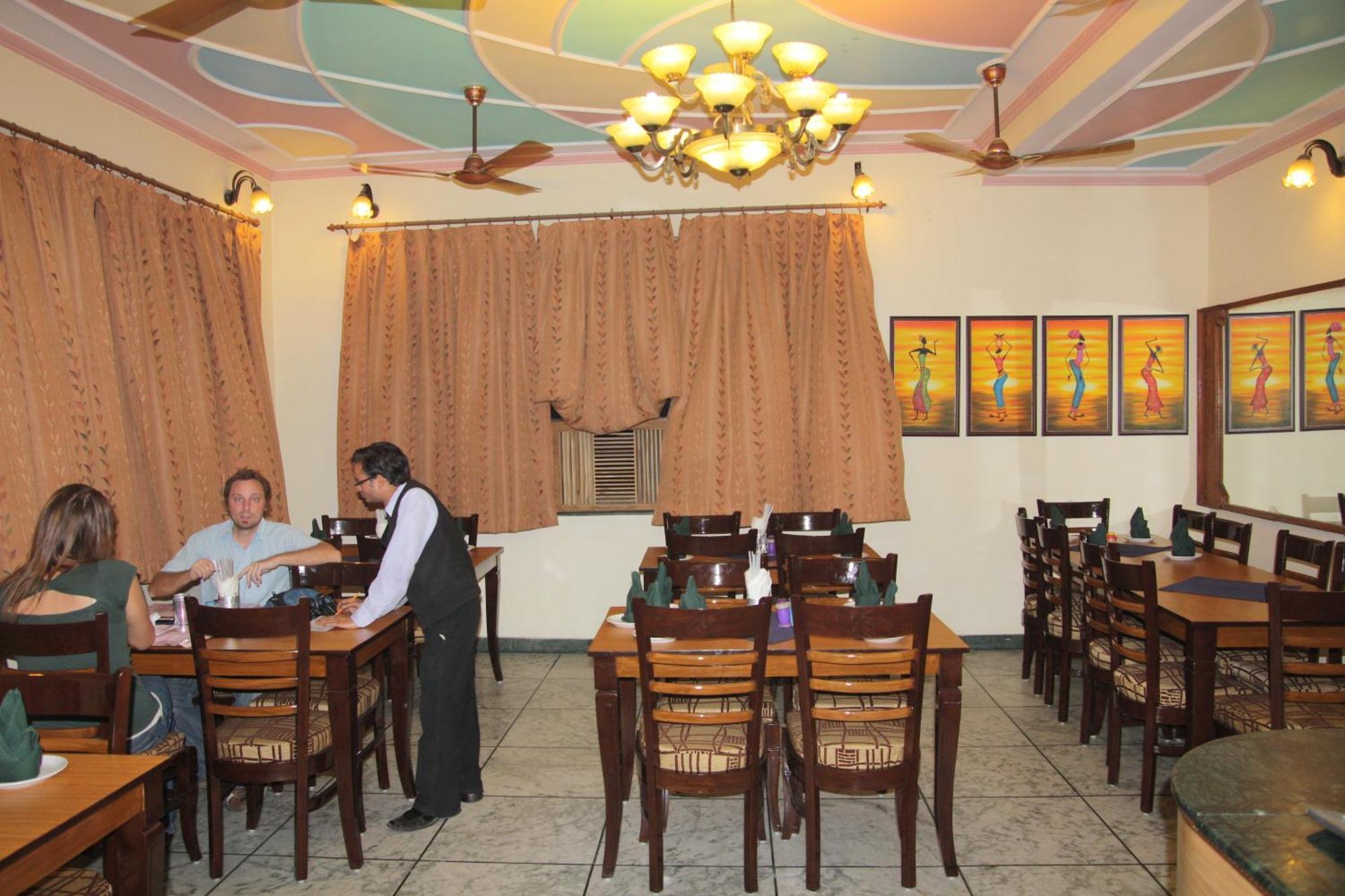 Hotel Taj Plaza, Vip Road, Agra Агра Экстерьер фото