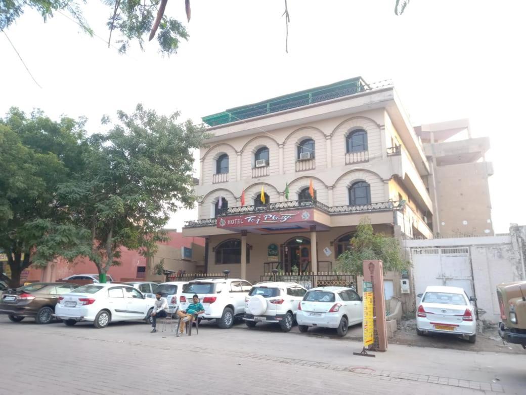 Hotel Taj Plaza, Vip Road, Agra Агра Экстерьер фото