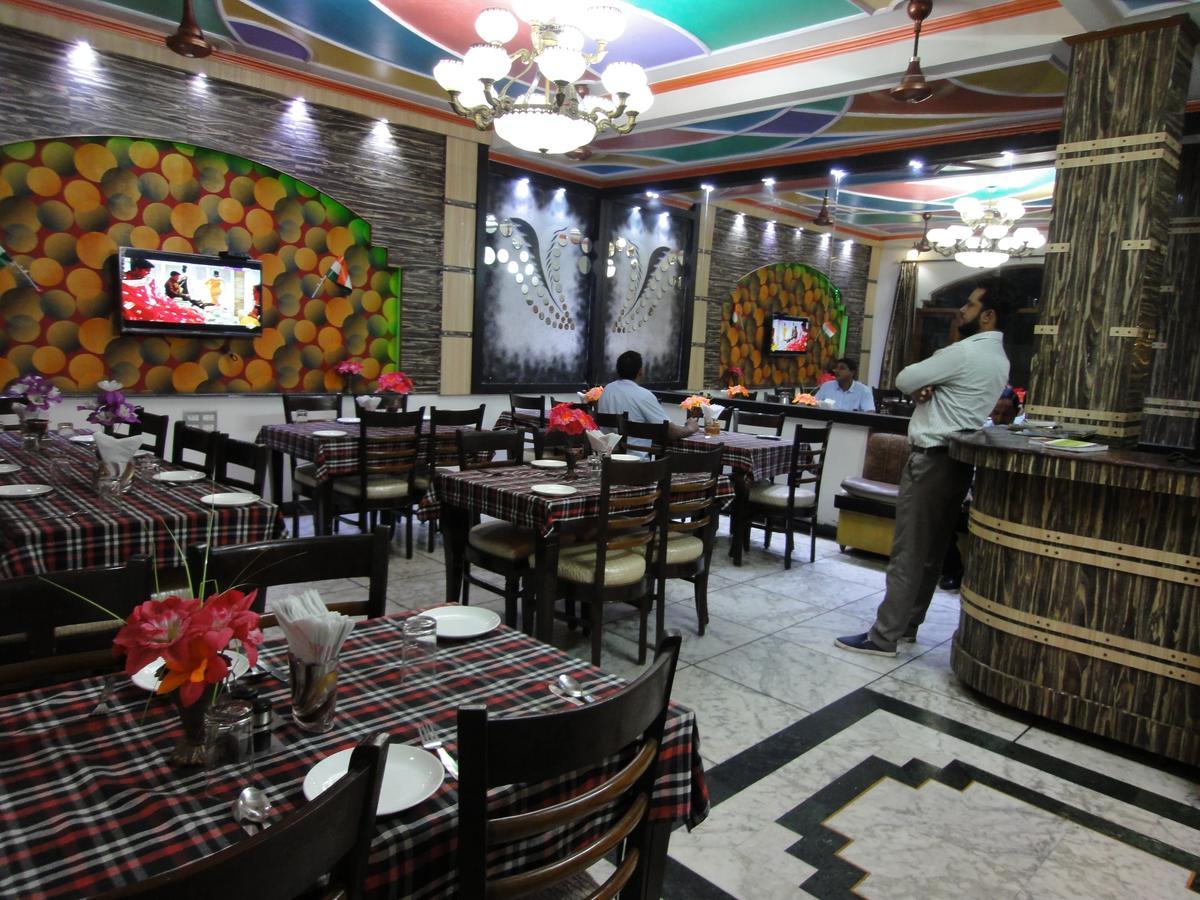 Hotel Taj Plaza, Vip Road, Agra Агра Экстерьер фото